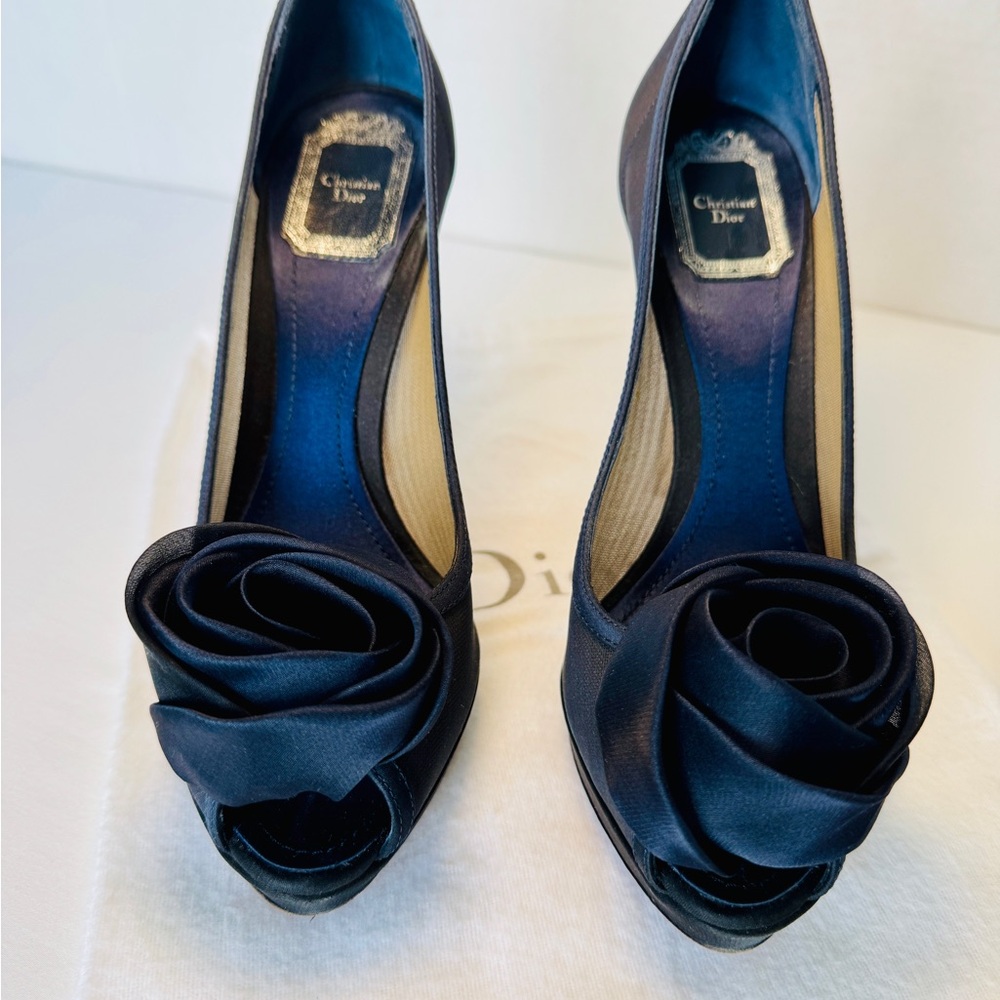 Christian Dior Midnight Blue Peep-Toe Heel w/stunning flower detail. Worn once.
